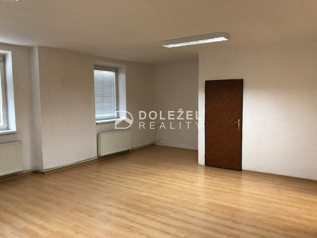 Predaj rodinný dom - polyfunkčný priestor na ul. Slovenská, - 14