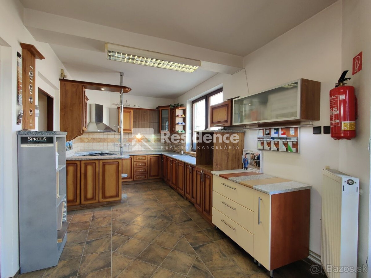 Multifunkčný objekt na podnikanie na predaj – Liptovský Miku - 14