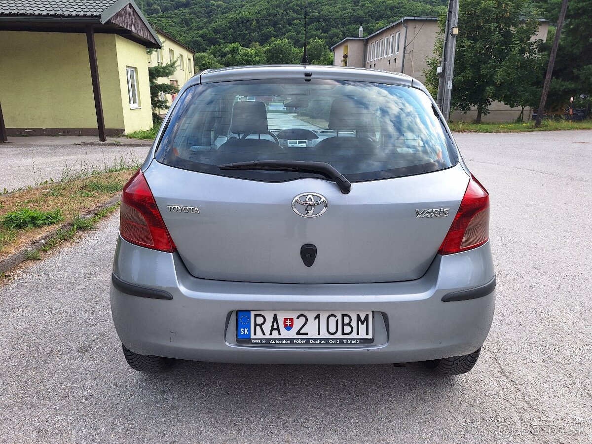 Toyota Yaris 1,4D-4D AUTOMAT - 14