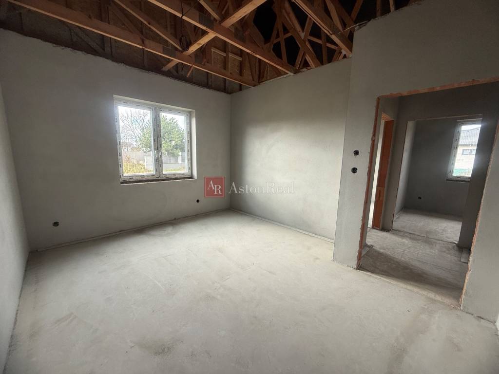 Praktický 4-izbový bungalov v novovybudovanej lokalite- Horo - 14