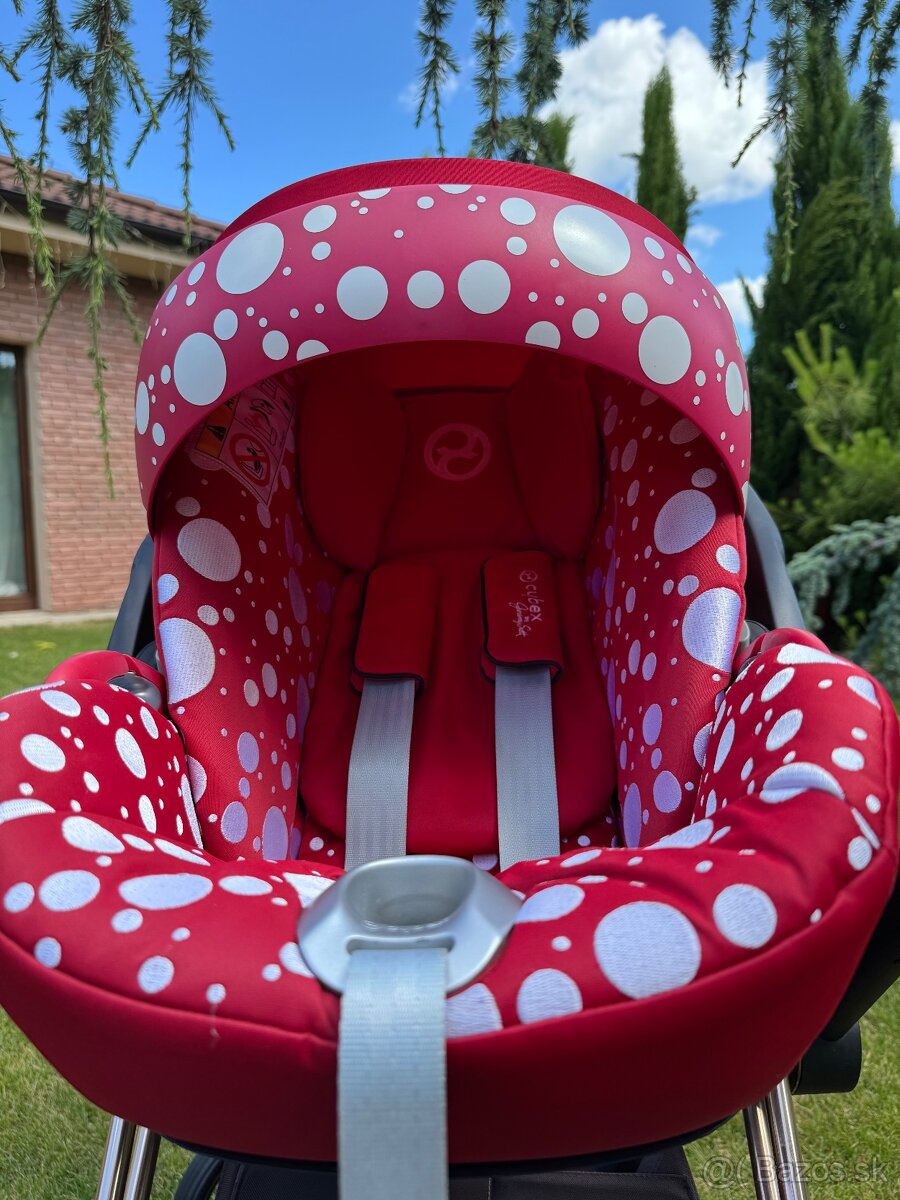 Vanicka a vajicko by Jeremy Scott - 14