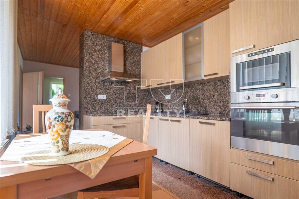 REZERVOVANÉ - HORÚCA PONUKA - Rodinný dom v Trnovom len... - 14