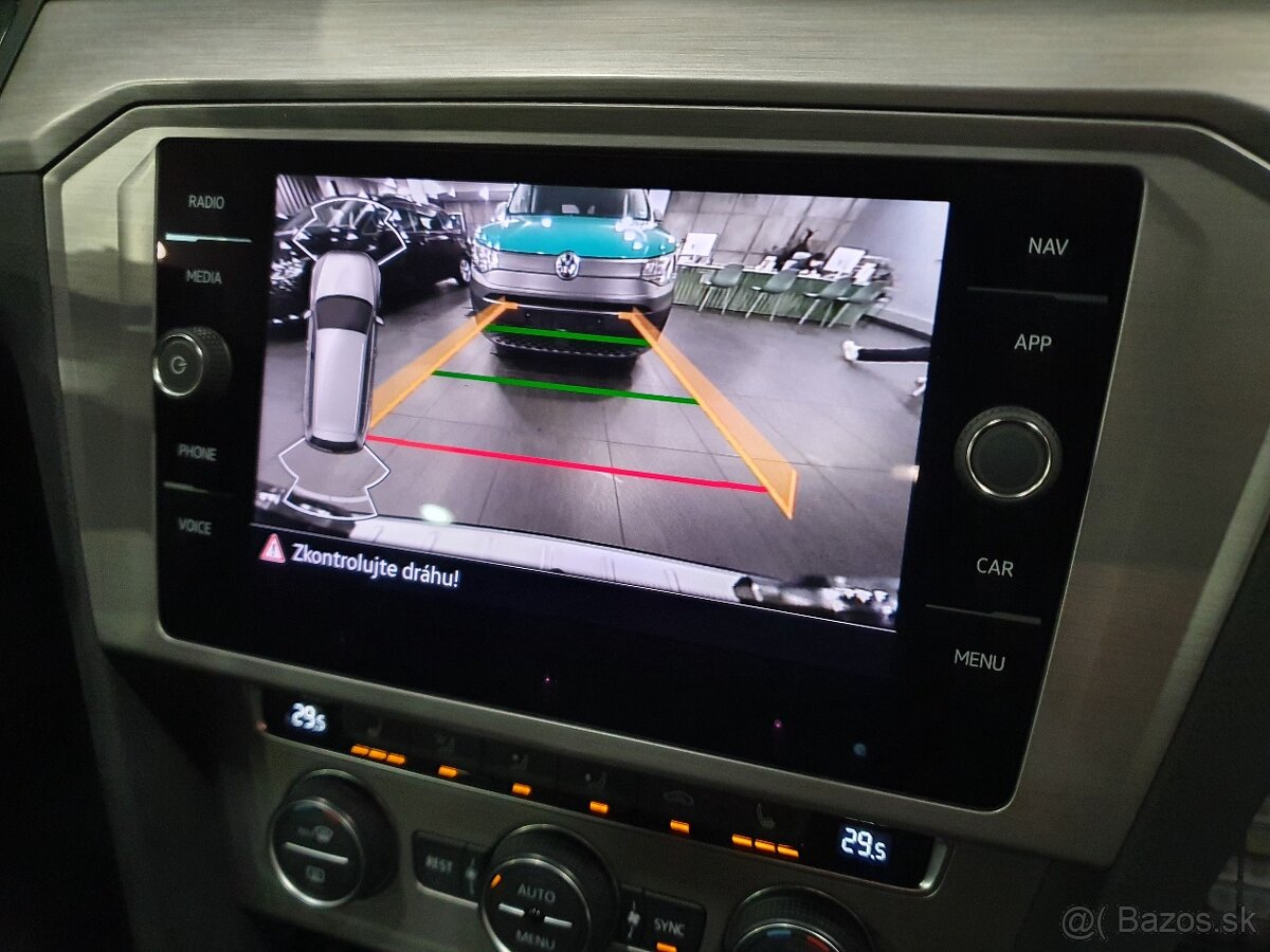 VW Passat B8 Variant 2.0 TDI 110kW DSG - záruka Autodraft - 14