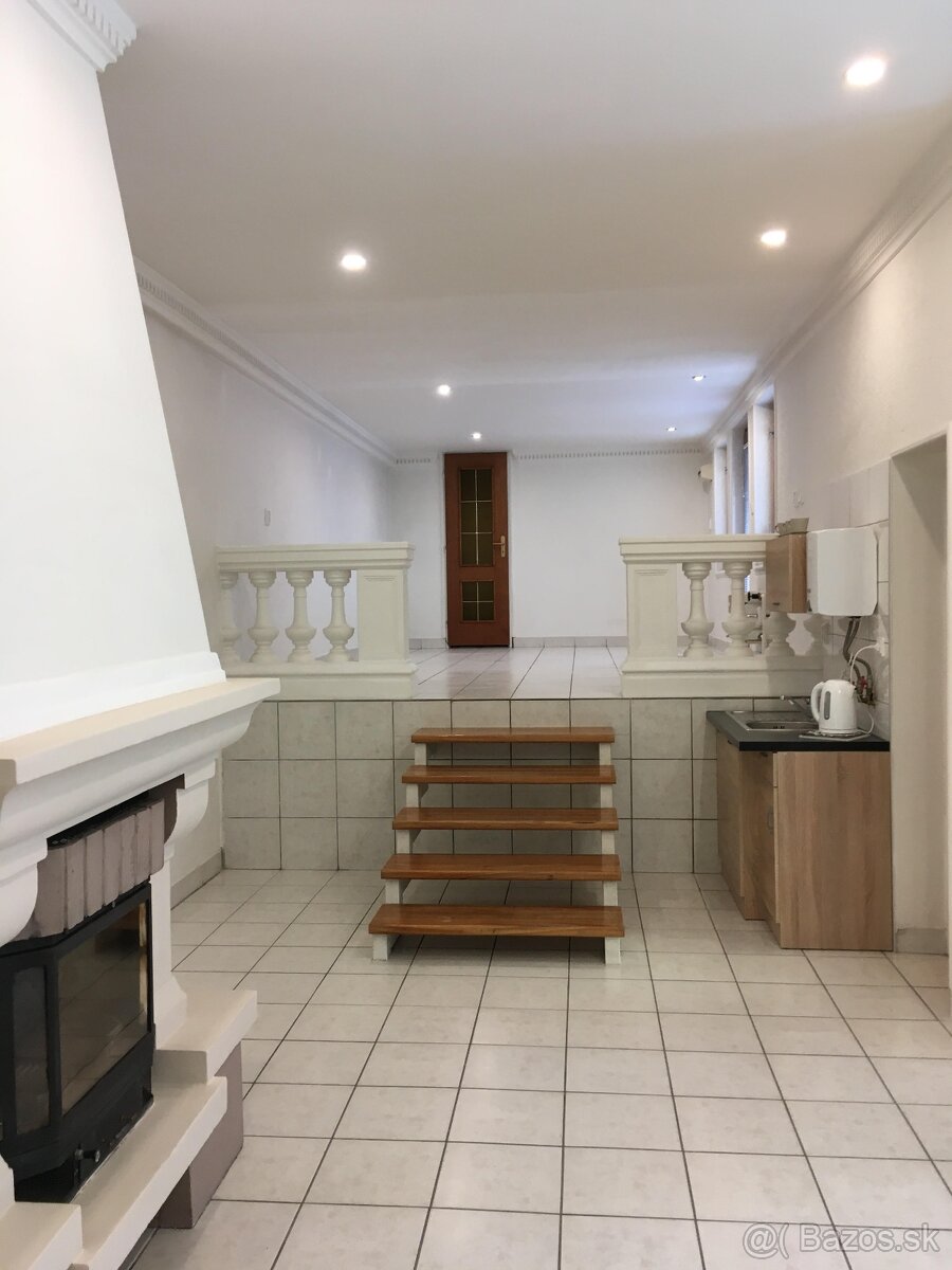 Predaj priestorov - budovy, byt, sklad, prístrešok, pozemok - 14