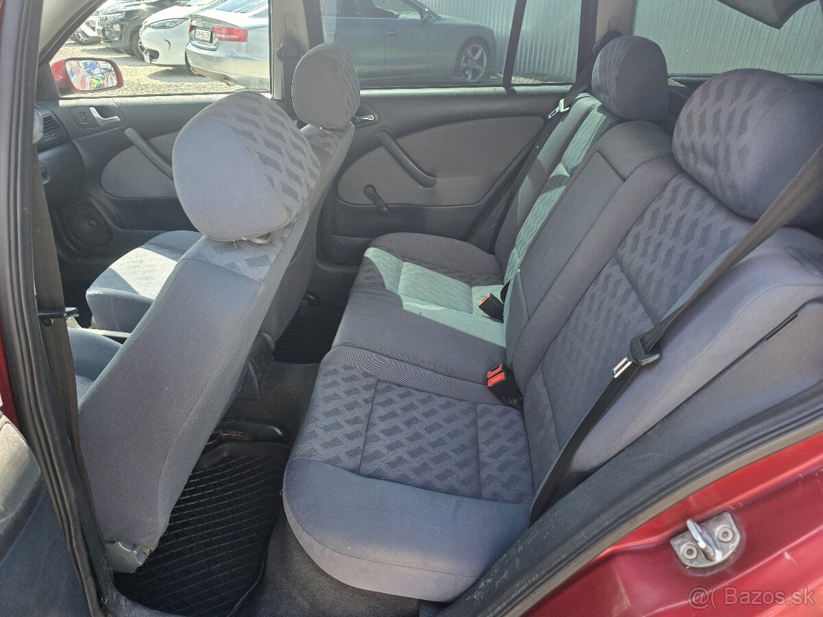 Škoda Octavia Combi 1.9 TDI TOUR - 14