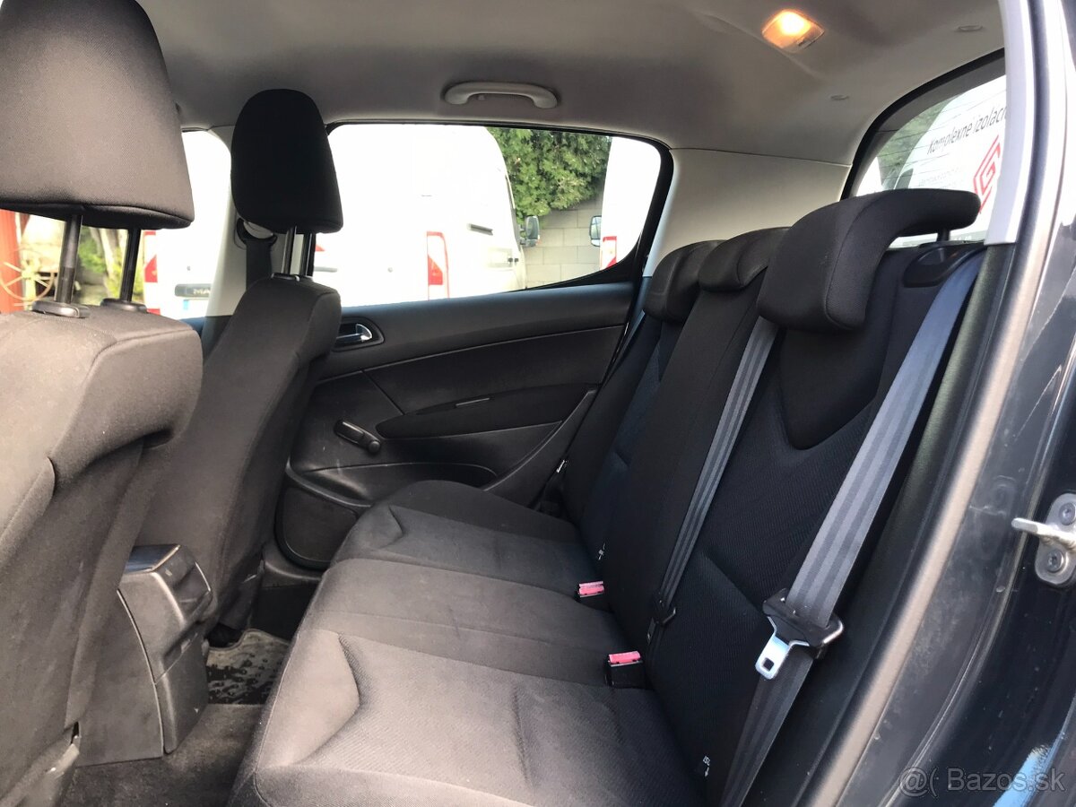 Peugeot 308, 1.4 16V 72kW, r.2010, 162 000km, STK+EK 10/2026 - 14