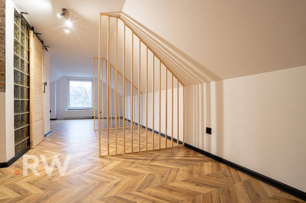 Komfortné bývanie v D. Lužnej – zrekonštruovaný RD s veľkým - 14