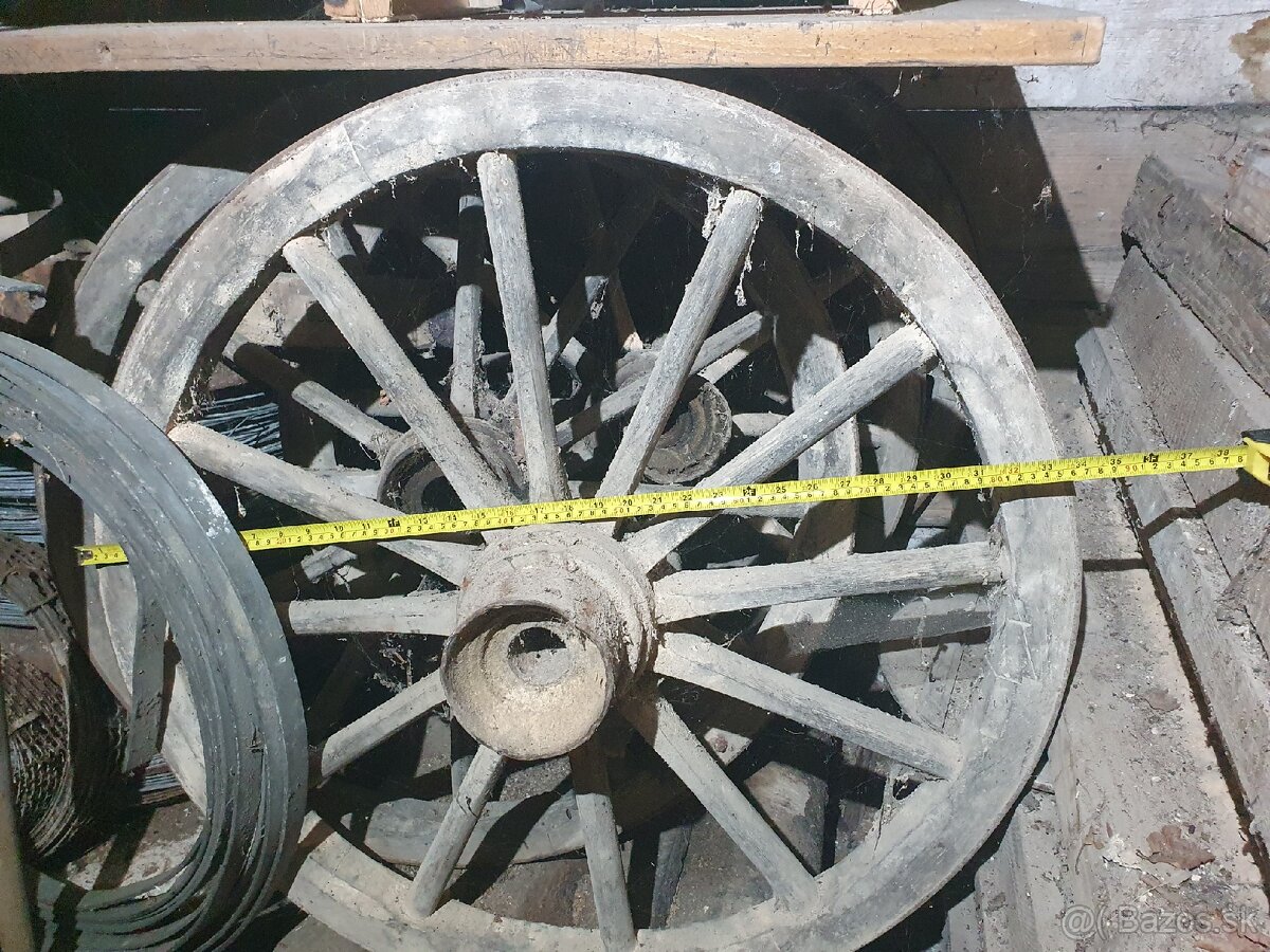 Predam 103 ročné drevene oje z voza z s kovanim z roku 1922. - 14