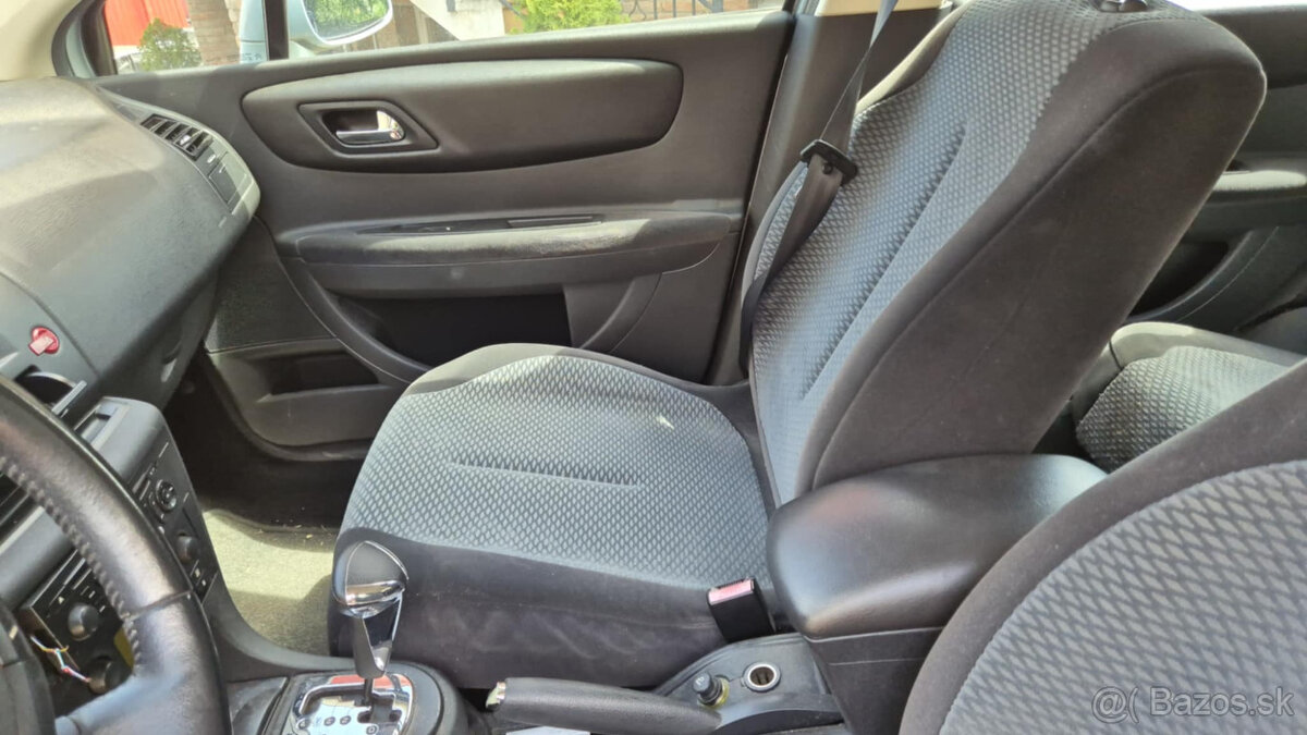 Citroen C4 1,6i 80kw kód: NFU - 14