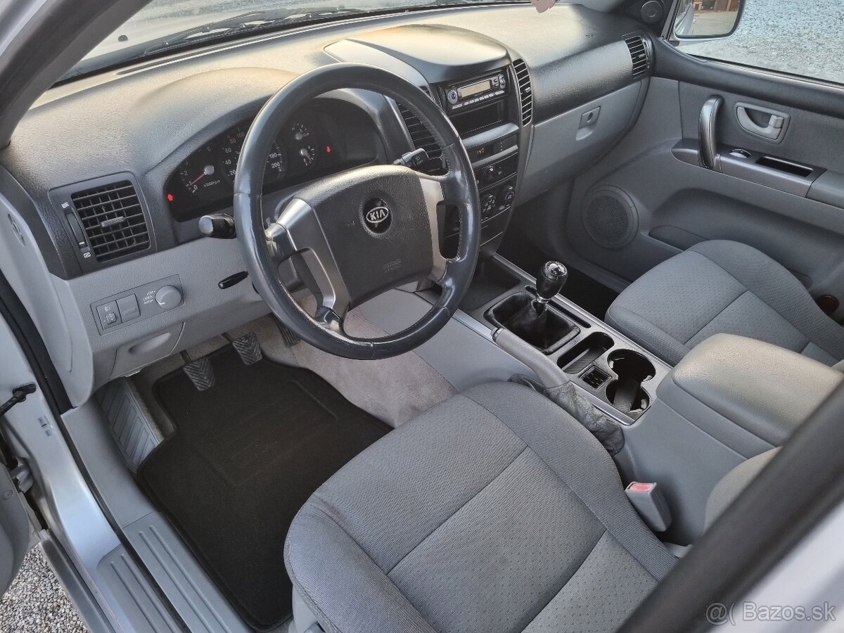 KIA SORENTO 2,5CRDi 4x4 - 14