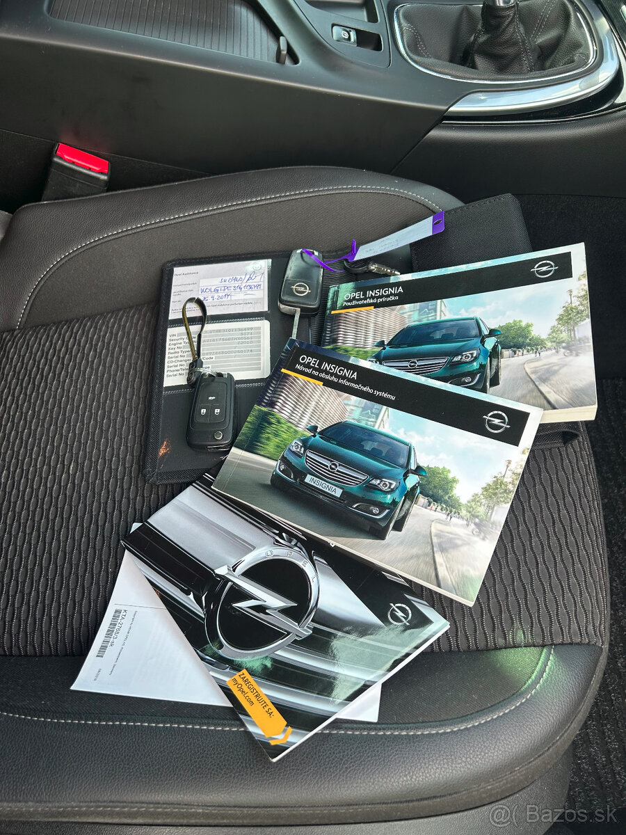 Opel Insignia Sports Tourer SW - 14