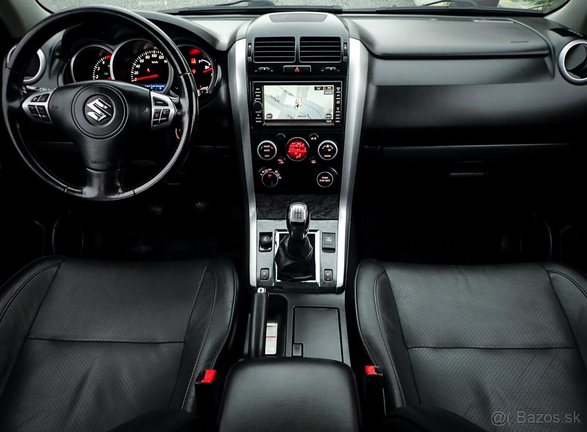 SUZUKI GRAND VITARA 1.9DDiS 4x4 - NAVI, ŤAŽNE, STK, ŠPZ - 14