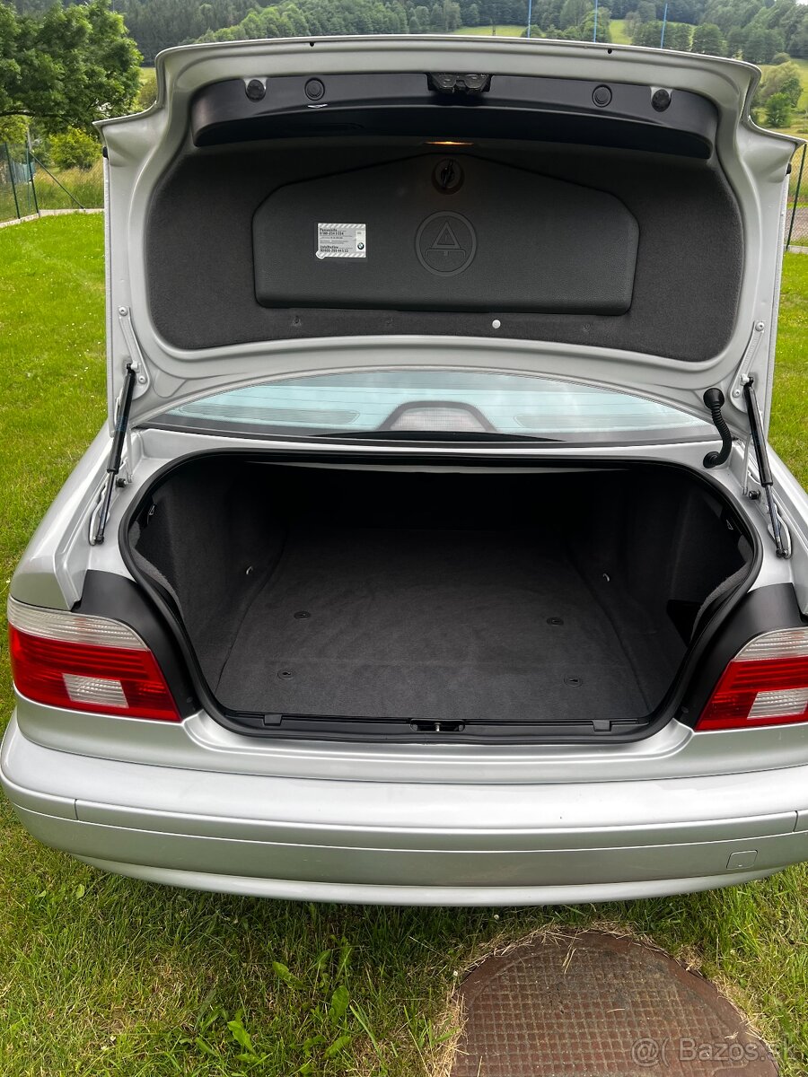 BMW Řada 5 525i PĚKNÝ STAV - 14