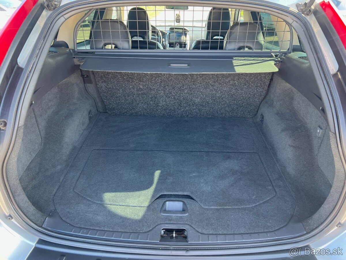 Volvo XC60 2.4 diesel, 136kW, AT/6, 4x4, rok:12.2008. - 14