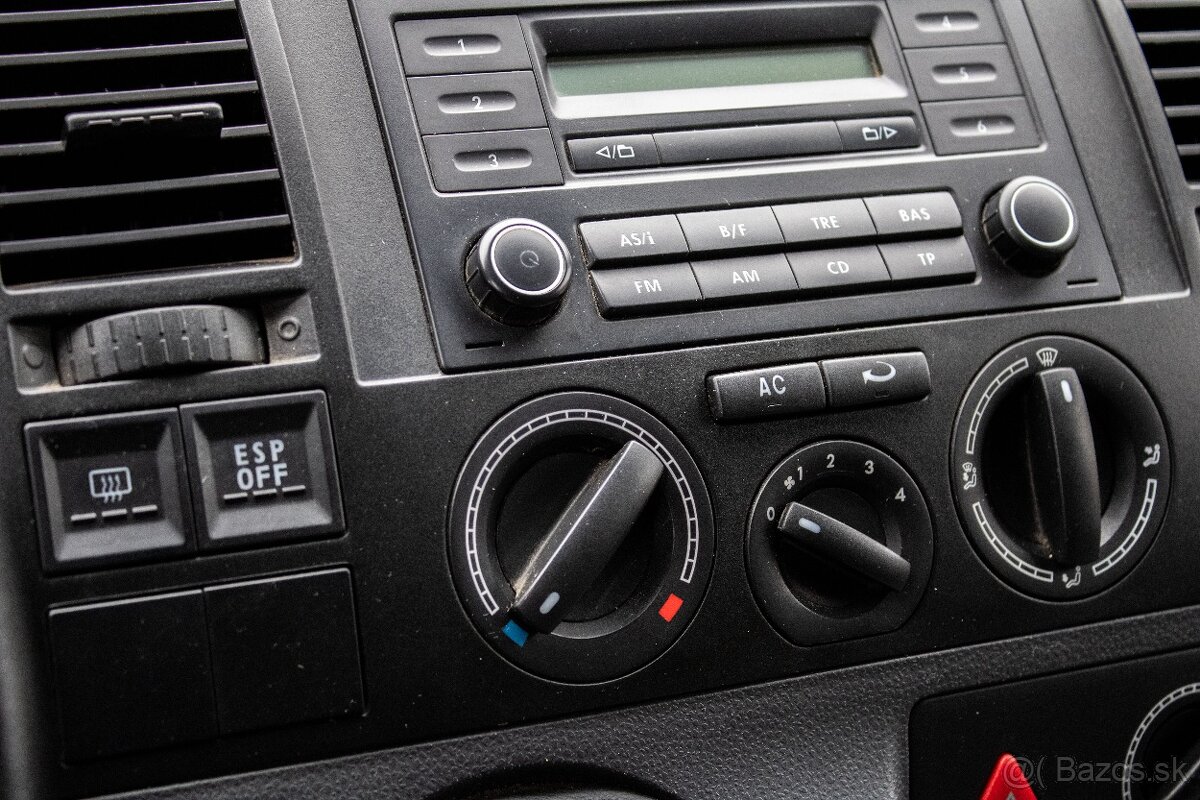 Volkswagen Transporter T5 Shuttle 2.5TDI 96kW 7-miestne - 14