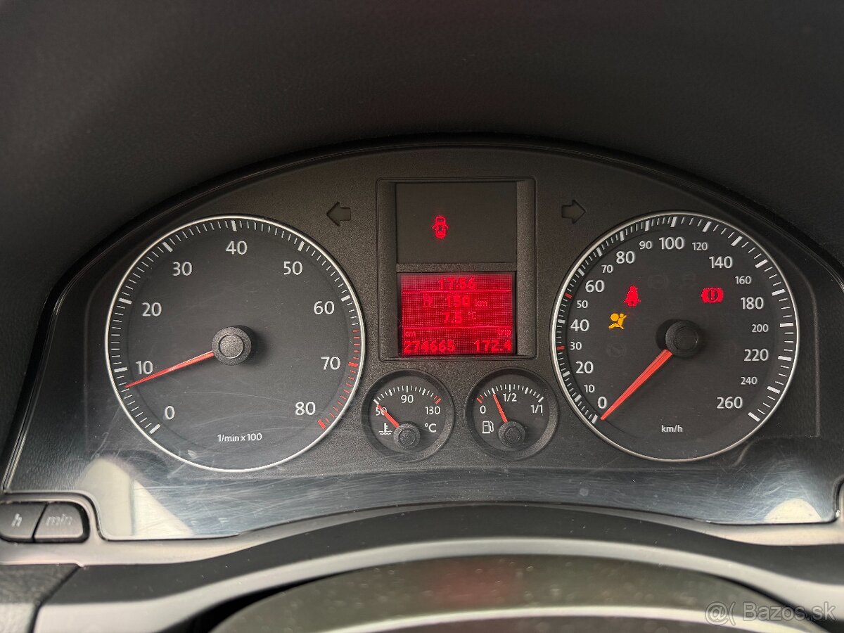 Volkswagen Golf 1.6 FSI Trendline - 14