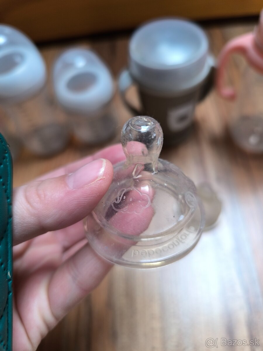 Flasky a podbradniky - 14