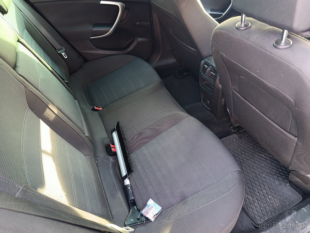 Predám Opel Insignia Sports Tourer - 14