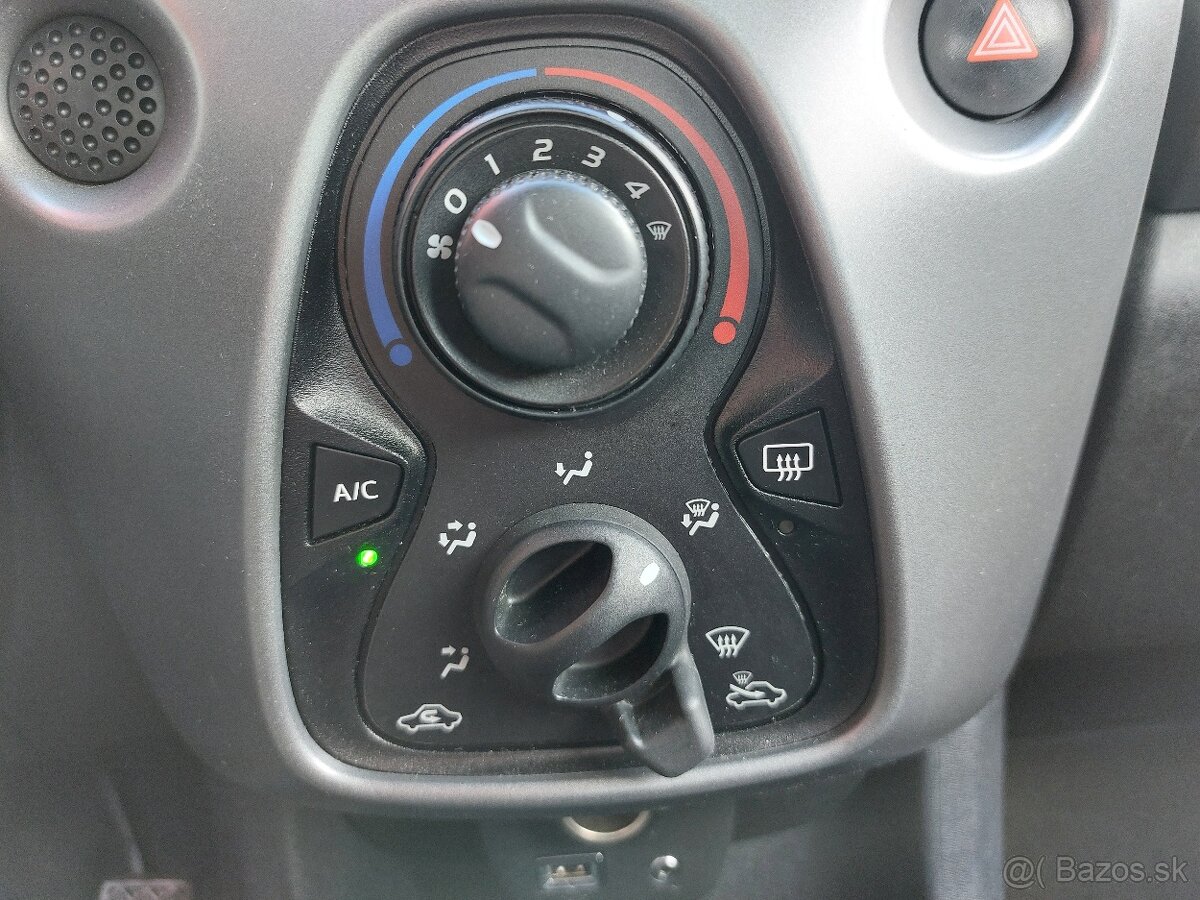 Toyota Aygo 1.0 VVT-i, r.v. 2020, kúp. v SR, benzín - 14