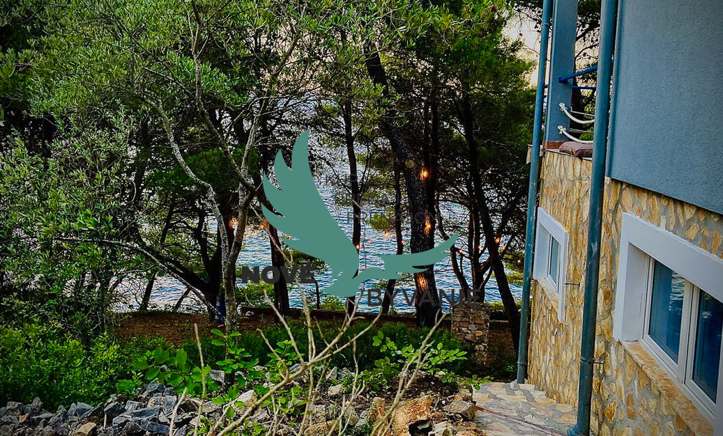 Exkluzívne vila na ostrove Ugljan, Kukljica – Prvý rad pri m - 14