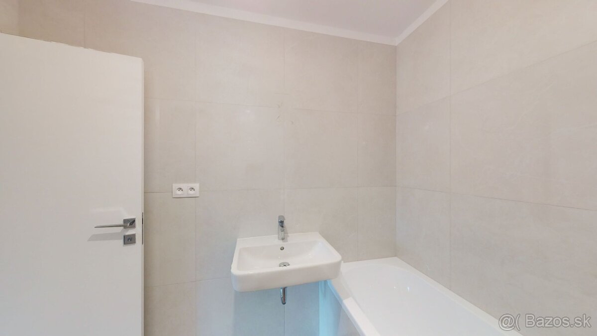 Priestranný 4 izbový byt s balkónom - Rezedová - 14