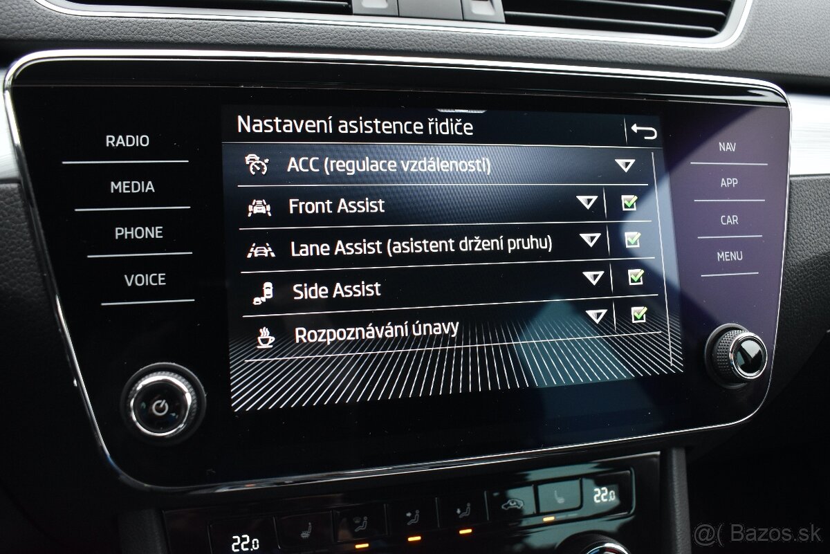 ŠKODA SUPERB 2.0 TDI COMBI DSG//ACC/LANE/LED/VIRTUAL - 14