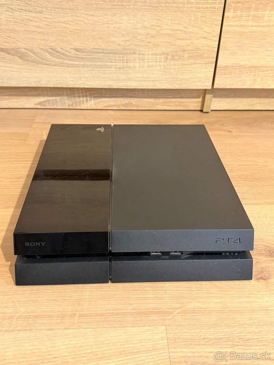 PS4 500GB , ovládače , hry , PS4 kamera , slúchadlá A ĎALŠIE - 14