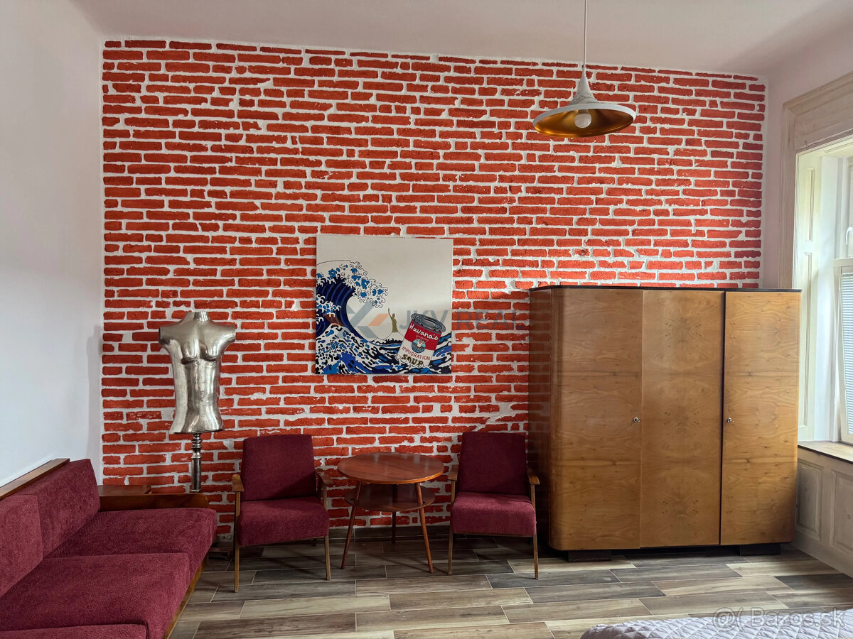 Na prenájom exkluzívny 2-izbový byt v historickom centre Nit - 14