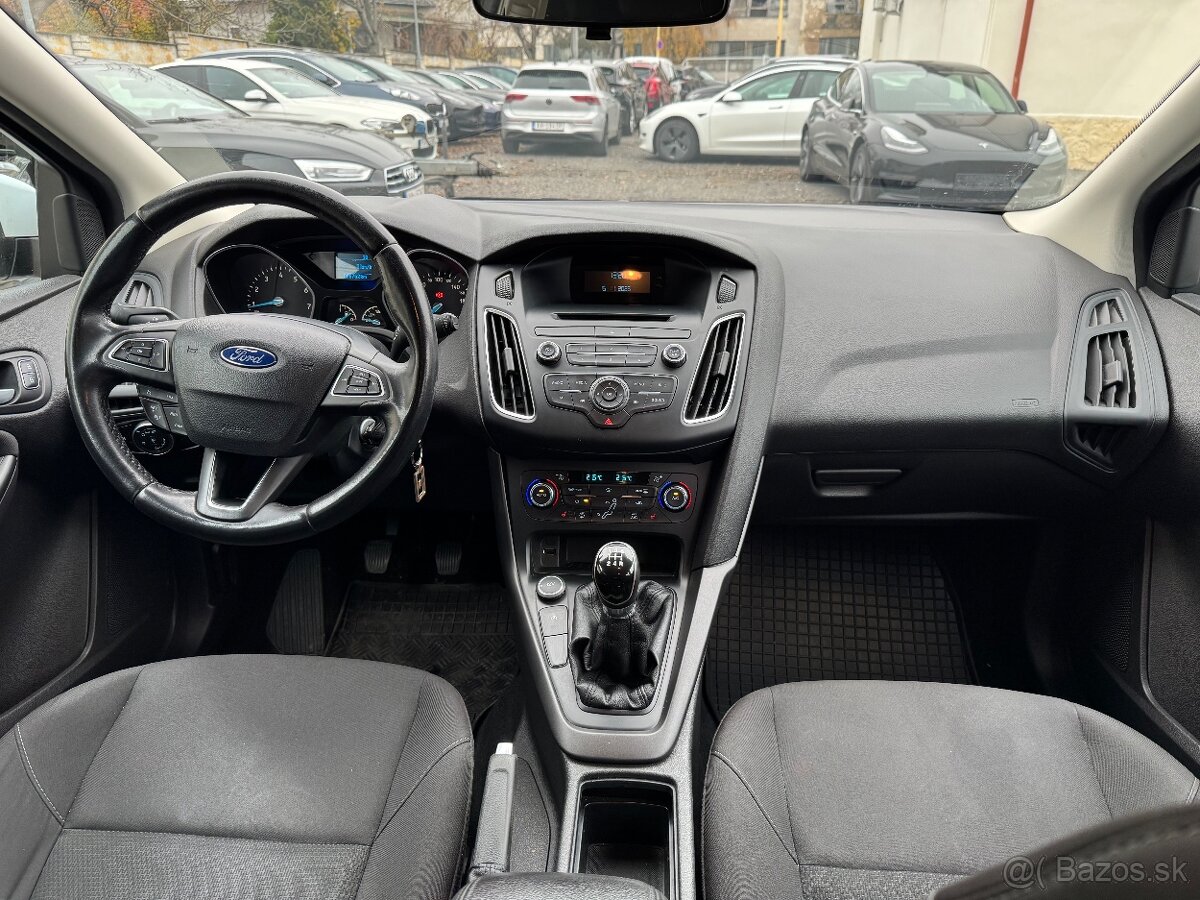 Ford Focus Kombi 1.0 EcoBoost - 14