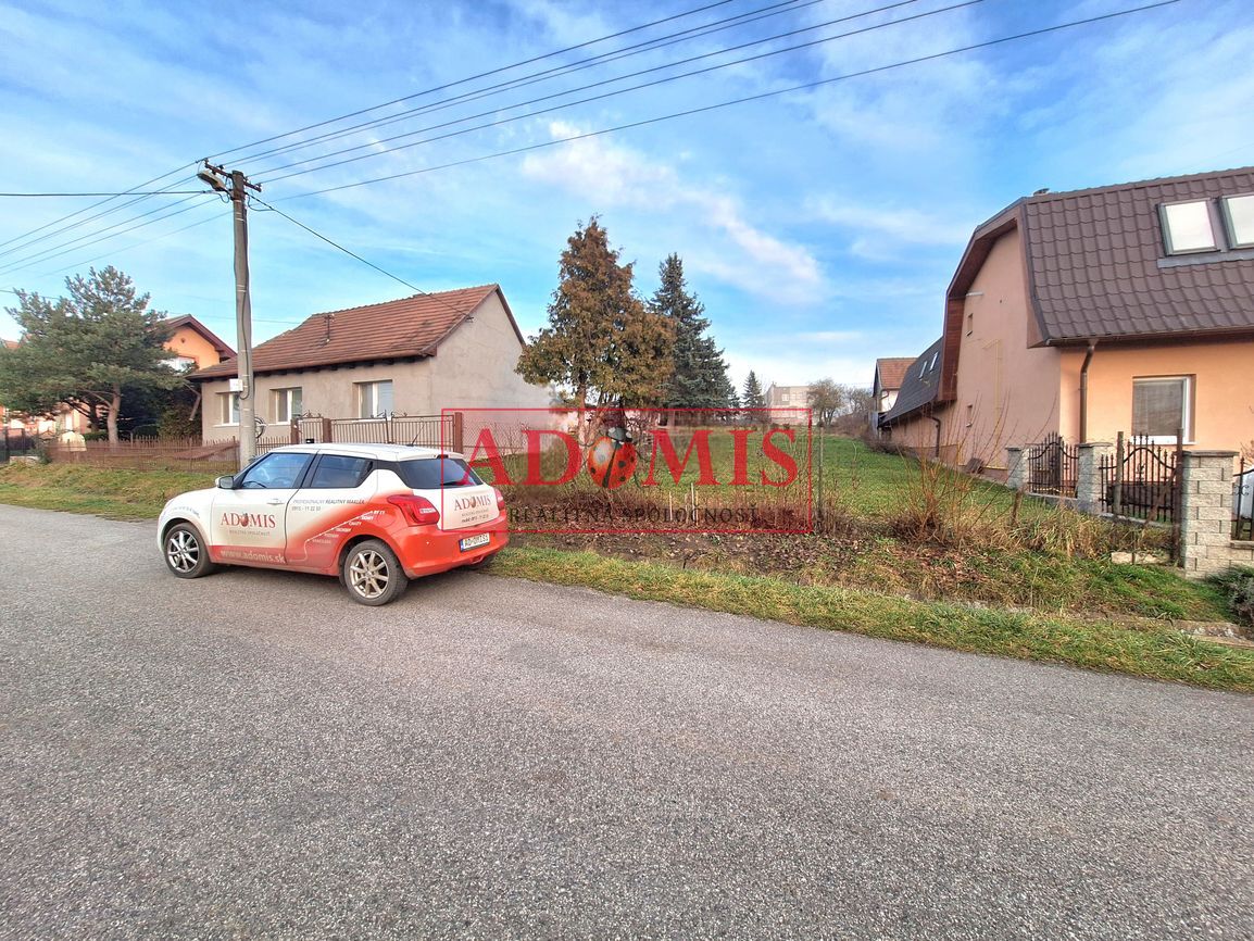 ADOMIS - predáme stavebný pozemok na rodinné domy 1573m2, No - 14