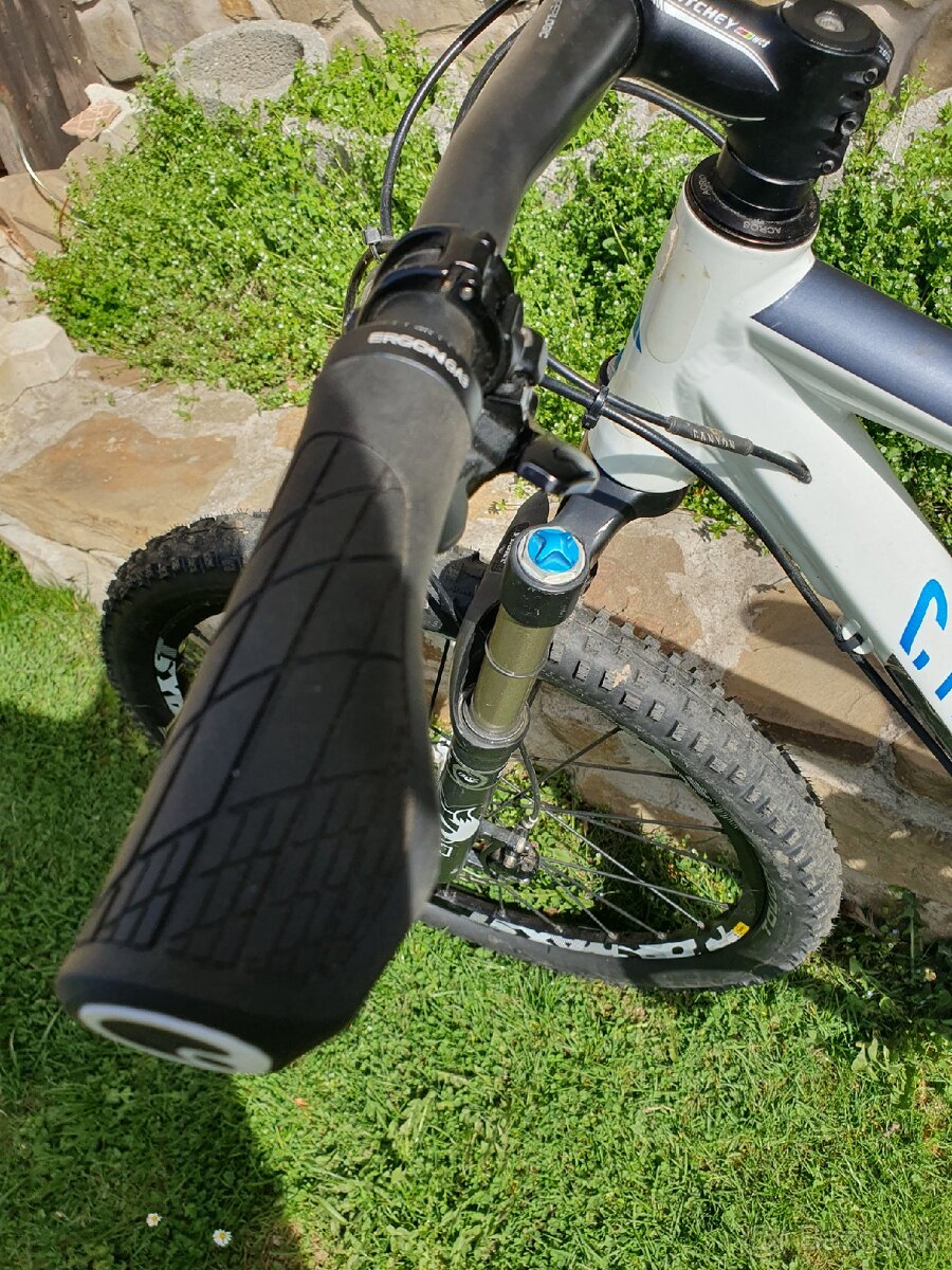 Horsky bicykel canyon nerve xc f8 - 14