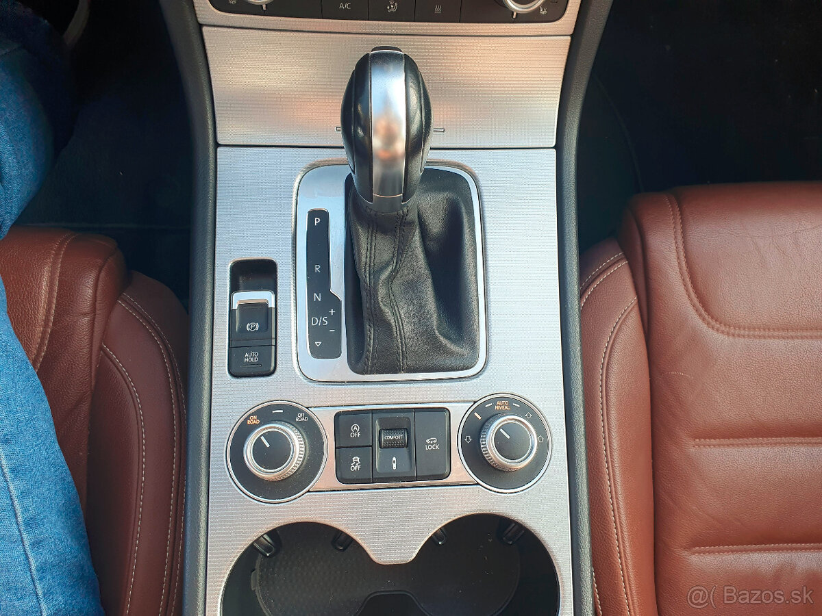 Volkswagen Touareg II 3.0 TDI R-Line 4MOTION - 14