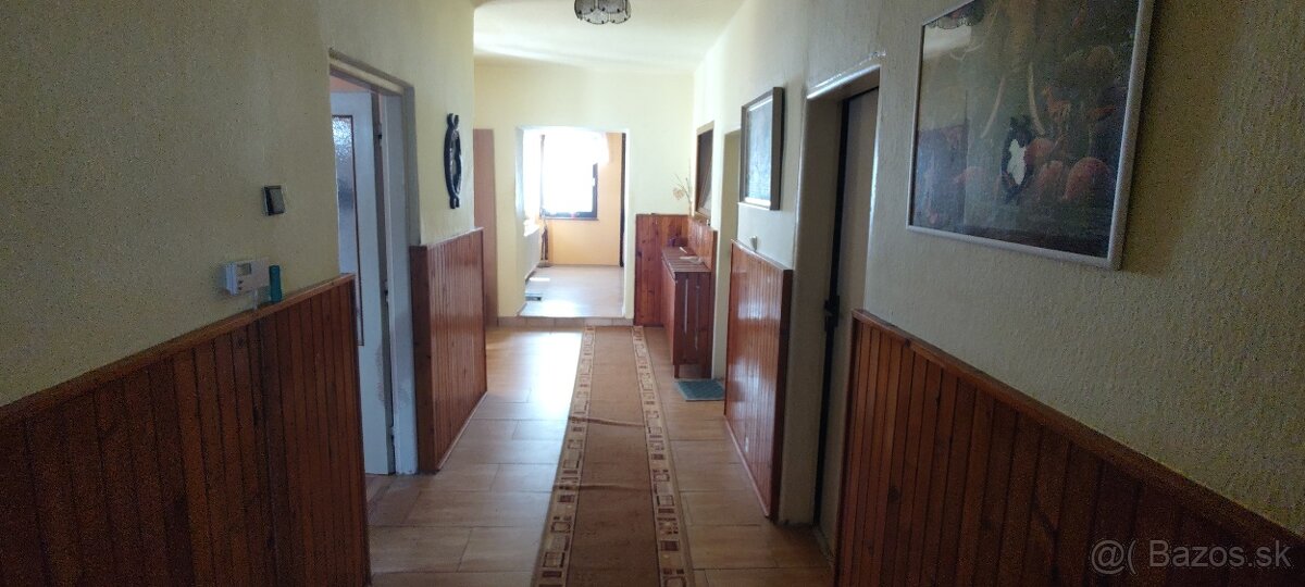 Rodinný dom zrekonštruovaný v obci Skýcov - 14