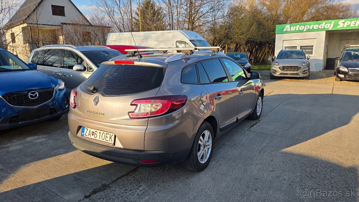 Renault Megane Combi 1.6i benzin 1.majitel model 2010 - 14