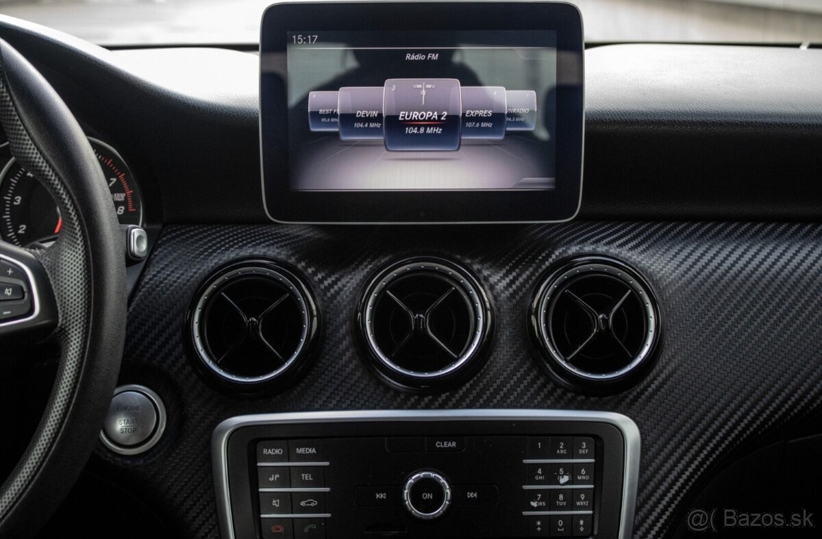 Mercedes-Benz GLA 180 A/T - 14