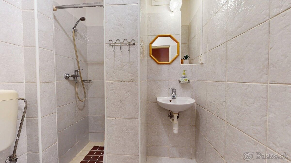 Rekreačná chata pri Hrade Červený Kameň – ideálne miesto pre - 14