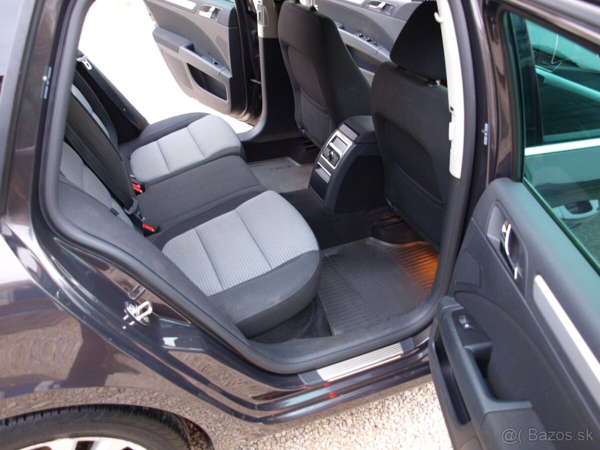 Škoda Superb Combi 1.4 TSI Elegance - 14