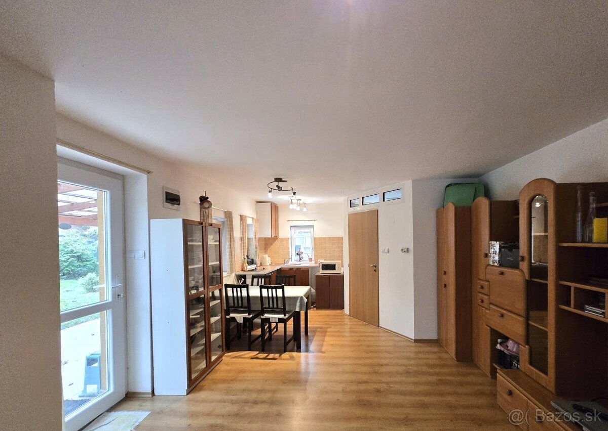 Predaj - 5 izbový dvojgeneračný rodinný dom-Rajka Maďarsko - 14