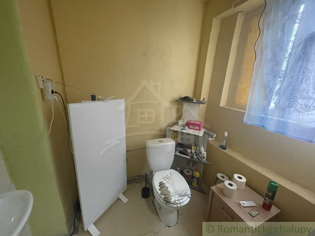 Rodinný dom s menším pozemkom v Seliciach - 14