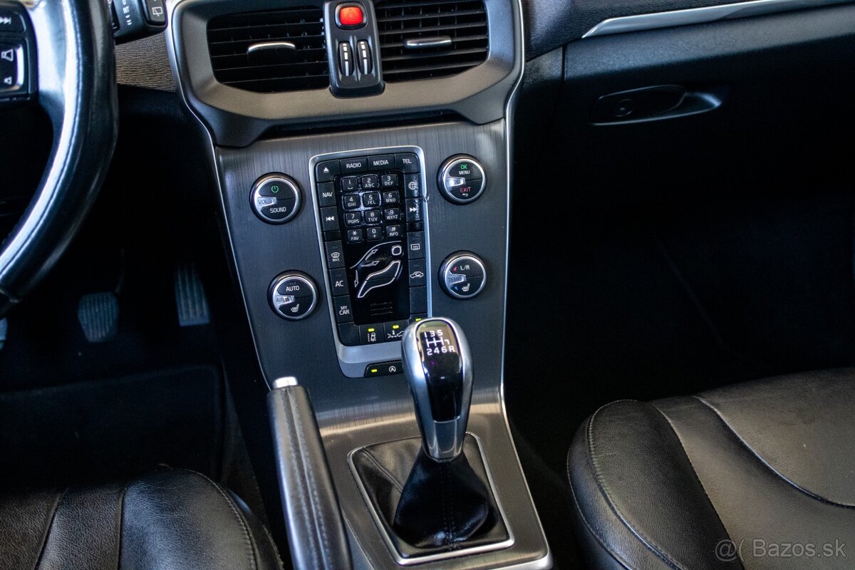 Volvo V40 D4 2.0L Drive-E Momentum - 14