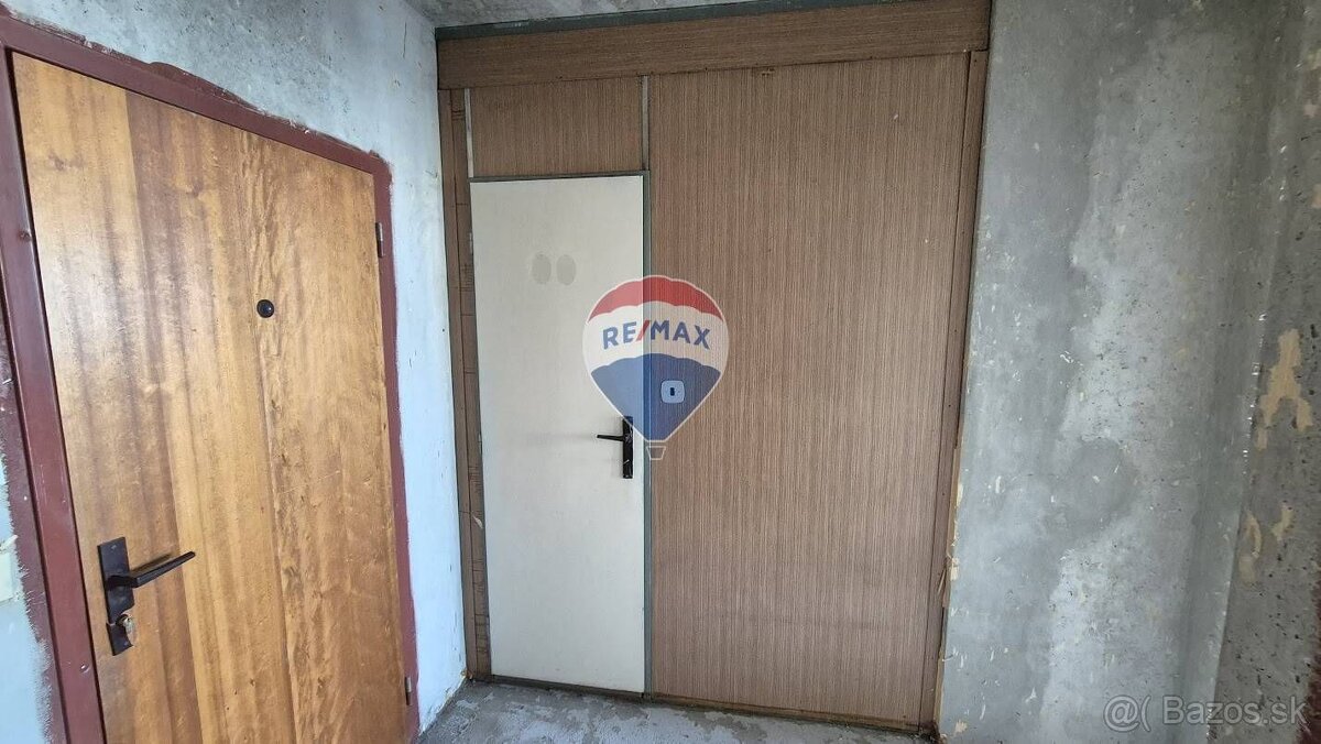 Garsónka 30 m2 v centre Brezová pod Bradlom - 14