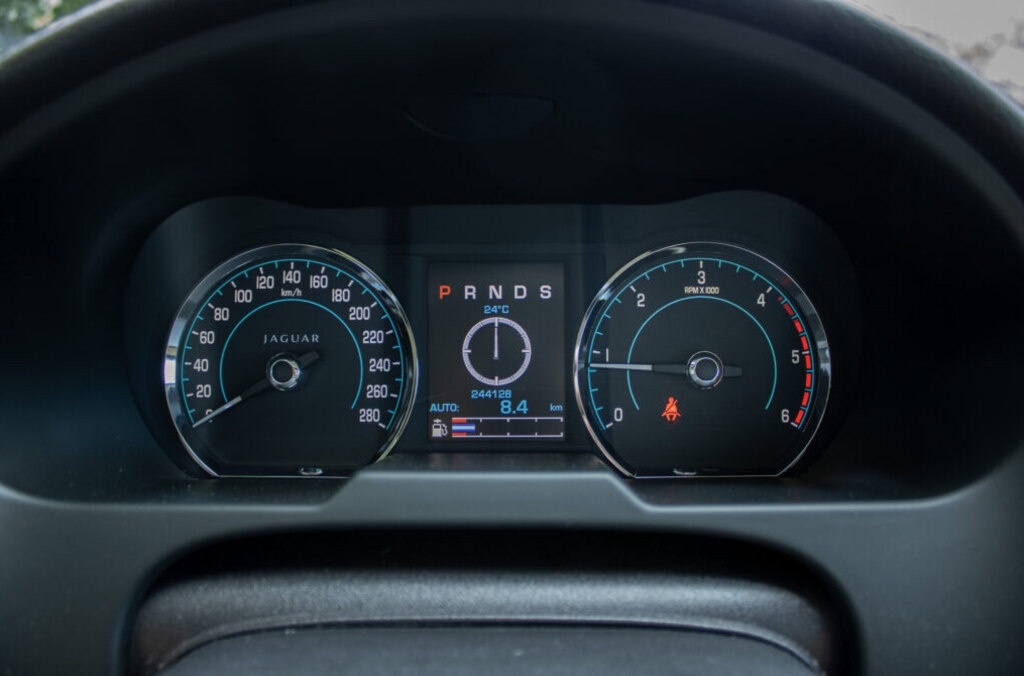 Jaguar XF 2.2D Premium Luxury - 14