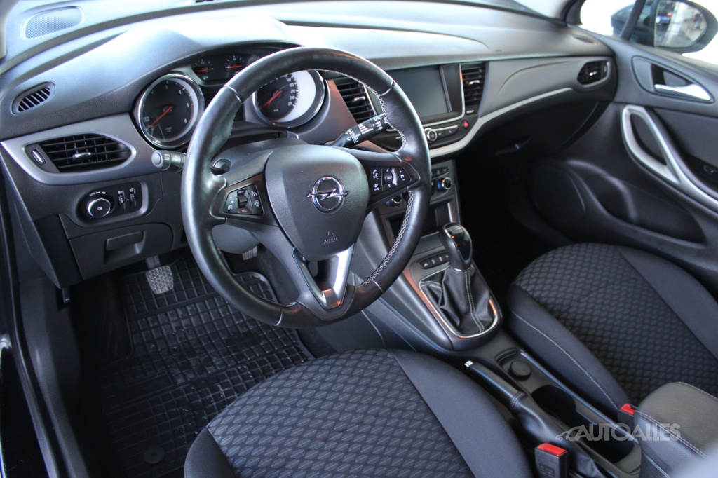 Opel Astra ST 1,6 CDTi 100 kW - 14