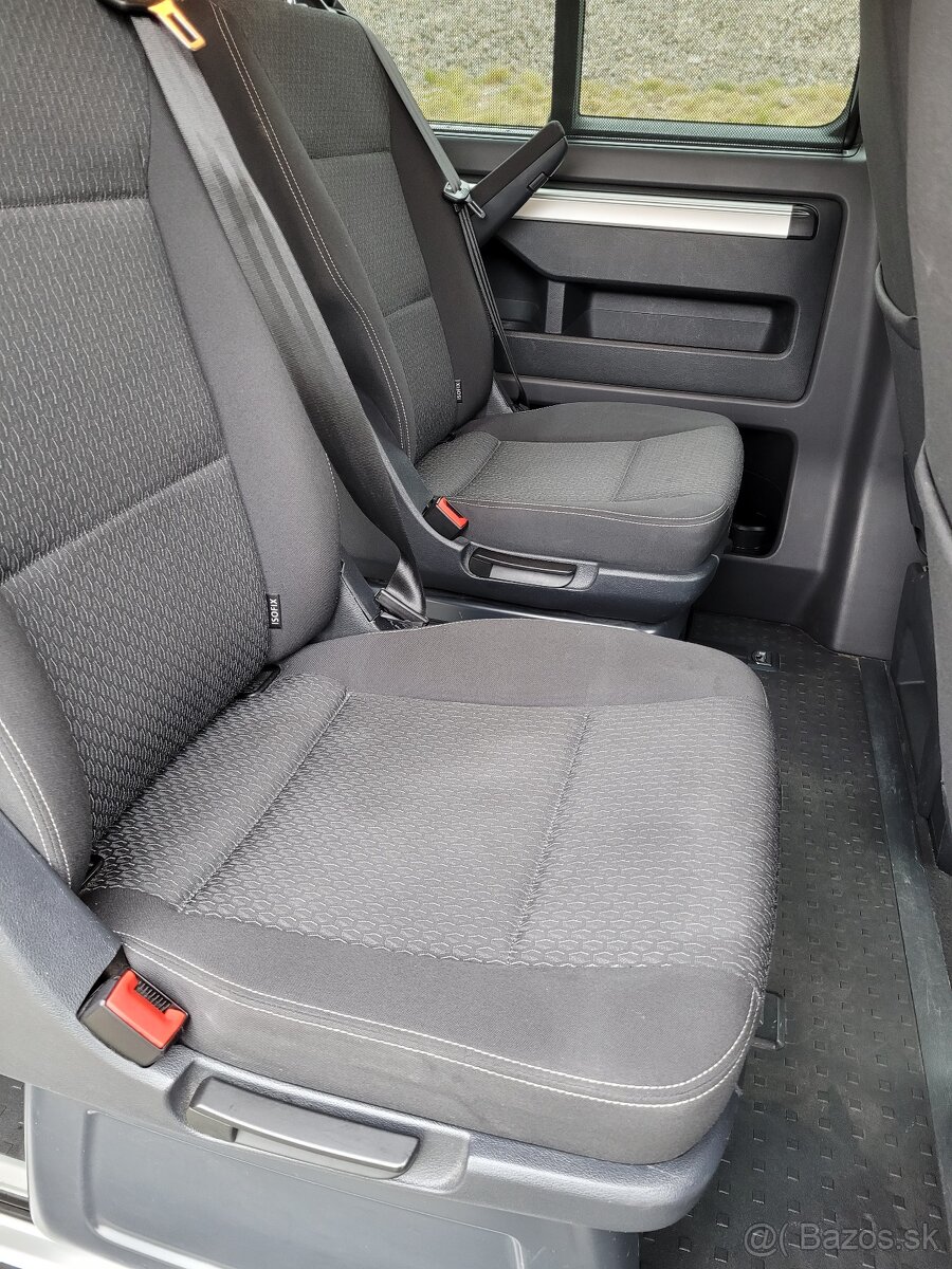 VOLKSWAGEN MULTIVAN T6 2,0Tdi 2018 - 14