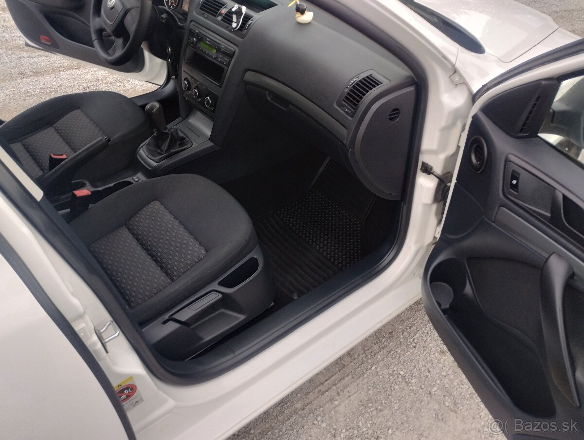 Škoda Octavia Combi 1.6 TDI CR DPF - 14