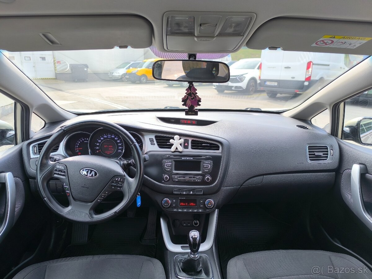 Kia Ceed 1.4 CVVT 73,6 kW /100 PS M6 GOLD - 14