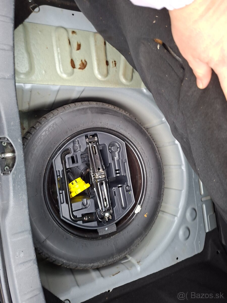 Citroen C4 1.4 Benzín - 14