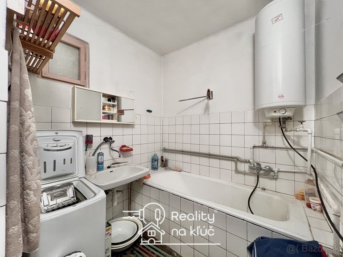 Na predaj 4-izbový rodinný dom s rozľahlým pozemkom Andovce - 14