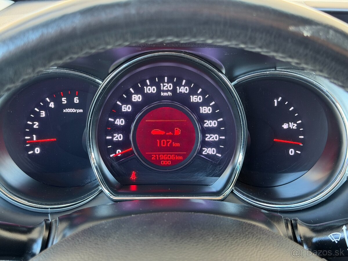 Kia Ceed SW 1.6 CRDi VGT Gold SR auto Facelift - 14