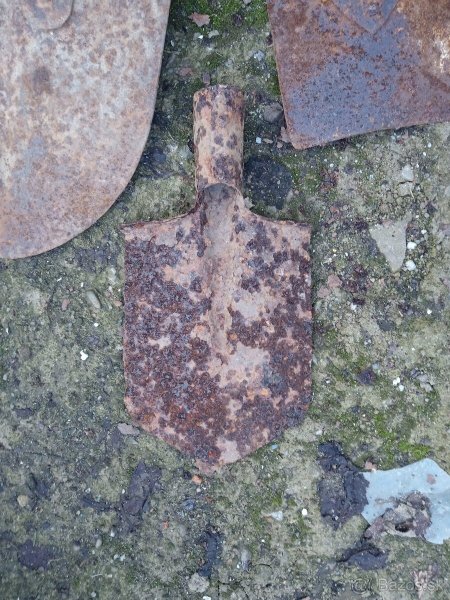 Staré vojenské lopatky - 14